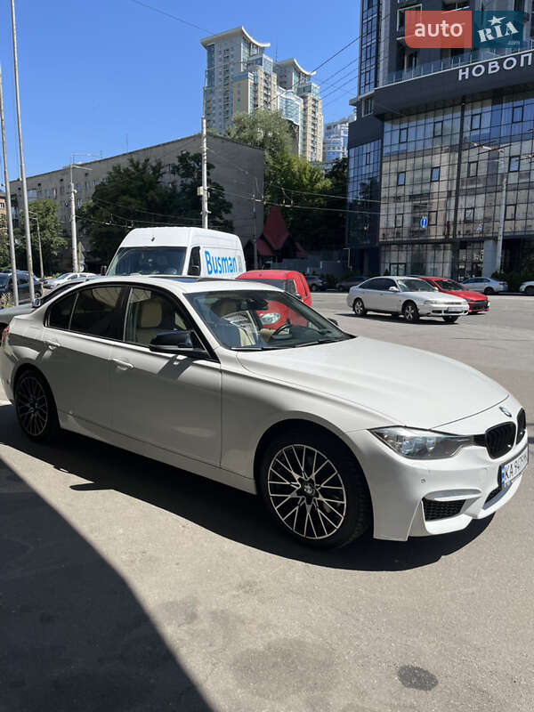 Седан BMW 3 Series 2016 в Києві