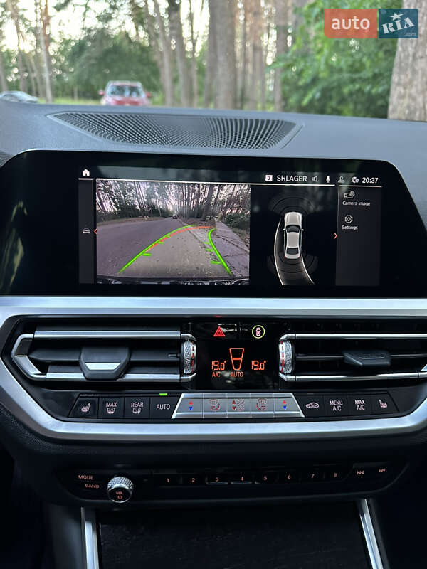 Седан BMW 3 Series 2019 в Черкасах