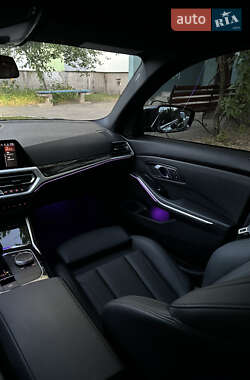 Седан BMW 3 Series 2019 в 