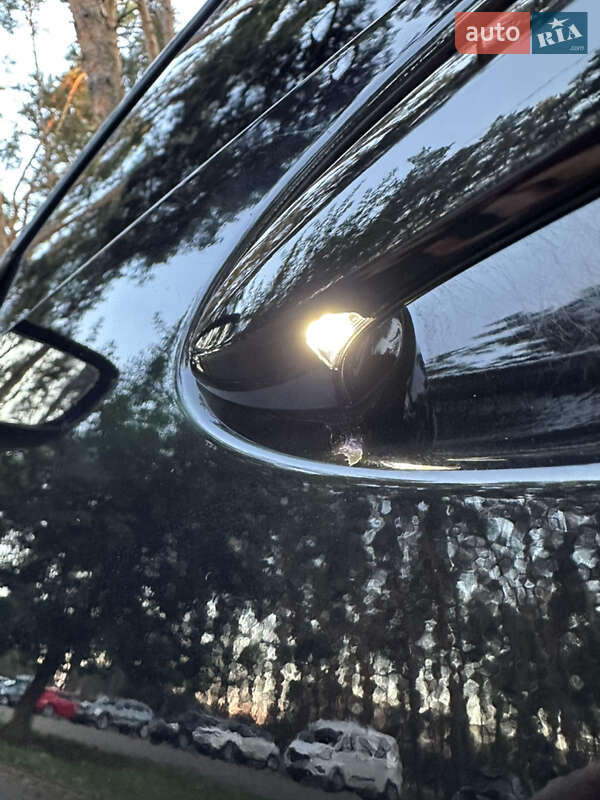 Седан BMW 3 Series 2019 в Черкасах