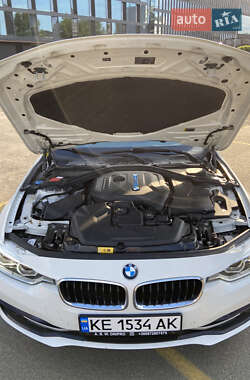 Седан BMW 3 Series 2017 в 