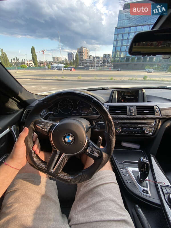 Седан BMW 3 Series 2017 в Киеве