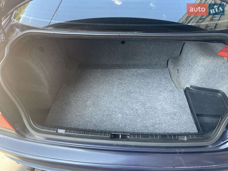 Седан BMW 3 Series 1998 в Киеве