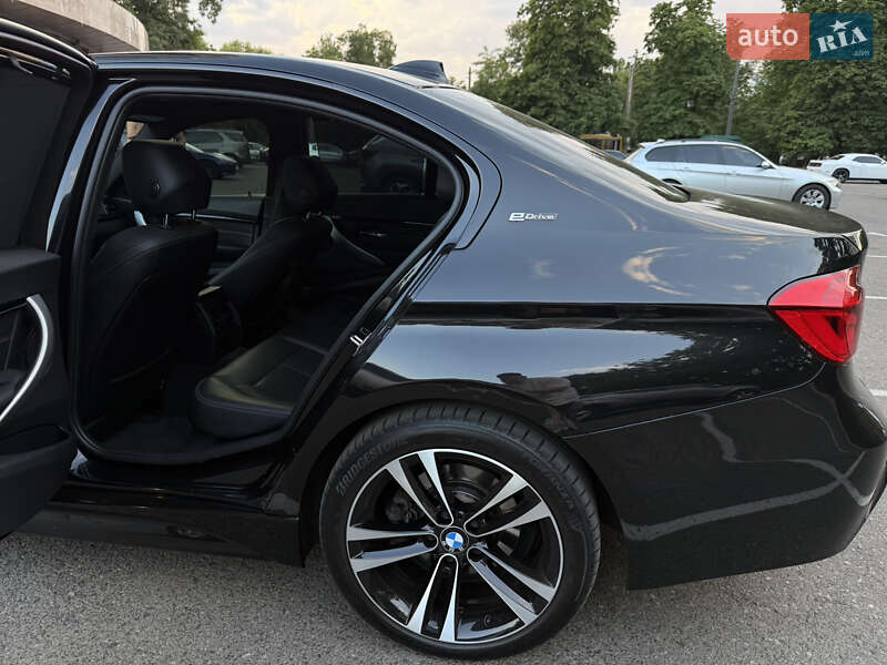 Седан BMW 3 Series 2016 в Одессе