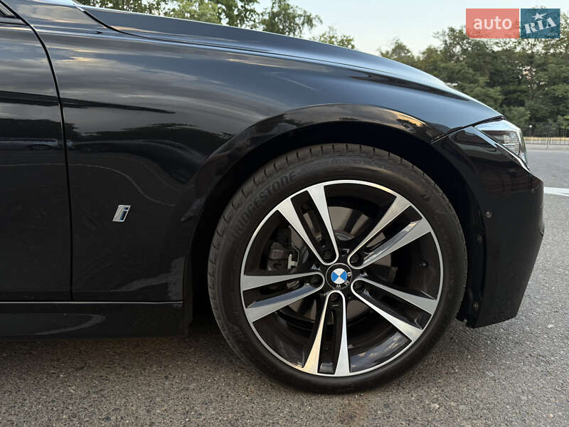 Седан BMW 3 Series 2016 в Одессе
