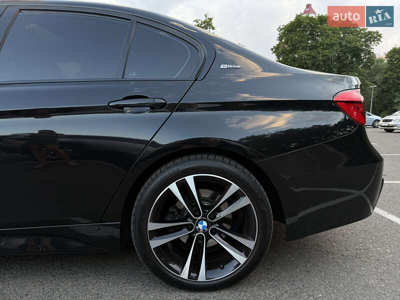 Седан BMW 3 Series 2016 в Одессе