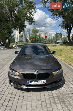 Седан BMW 3 Series 2015 в Львові
