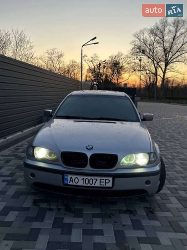 Седан BMW 3 Series 2002 в Каневе