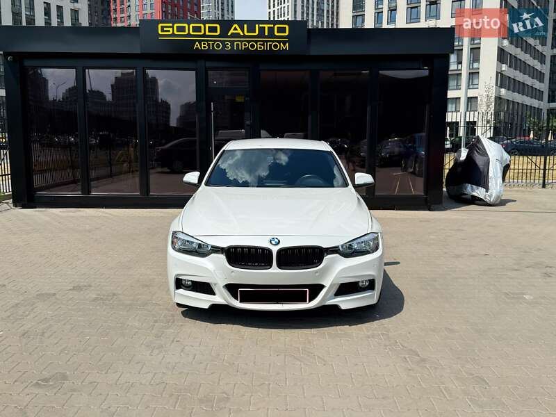 Седан BMW 3 Series 2015 в Киеве