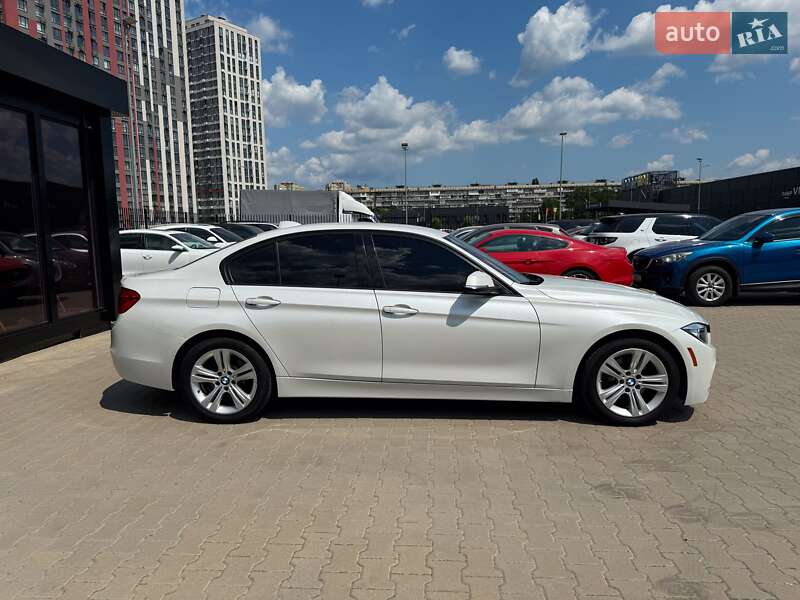 Седан BMW 3 Series 2015 в Киеве