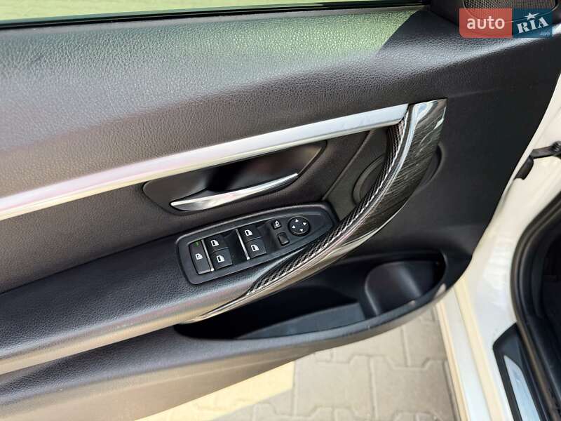 Седан BMW 3 Series 2015 в Киеве