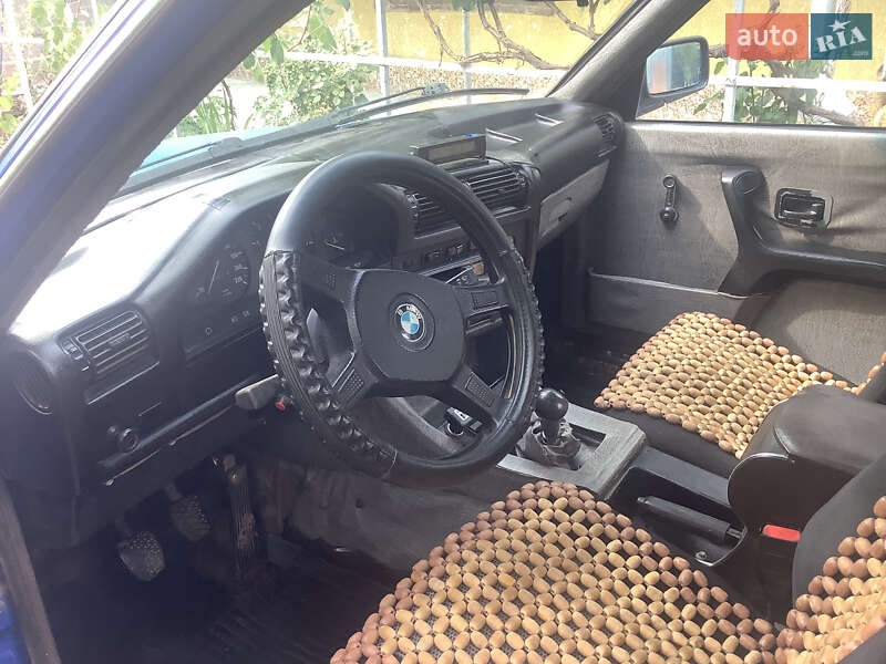 Седан BMW 3 Series 1987 в Ізмаїлі