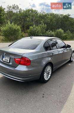 Седан BMW 3 Series 2010 в 
