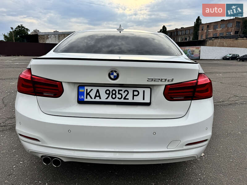 Седан BMW 3 Series 2017 в Киеве