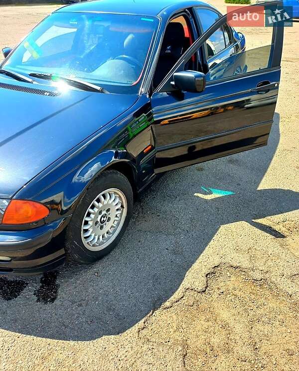 Седан BMW 3 Series 2000 в Кременчуці
