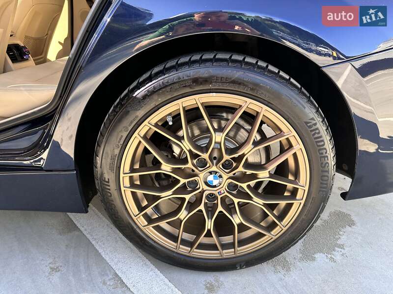 Седан BMW 3 Series 2015 в Киеве