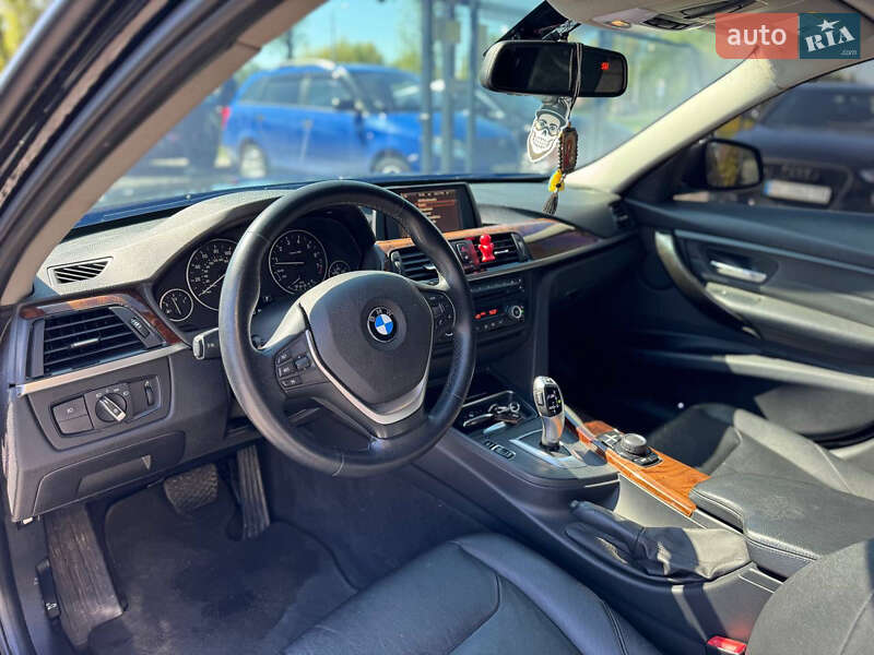 Седан BMW 3 Series 2013 в Львові