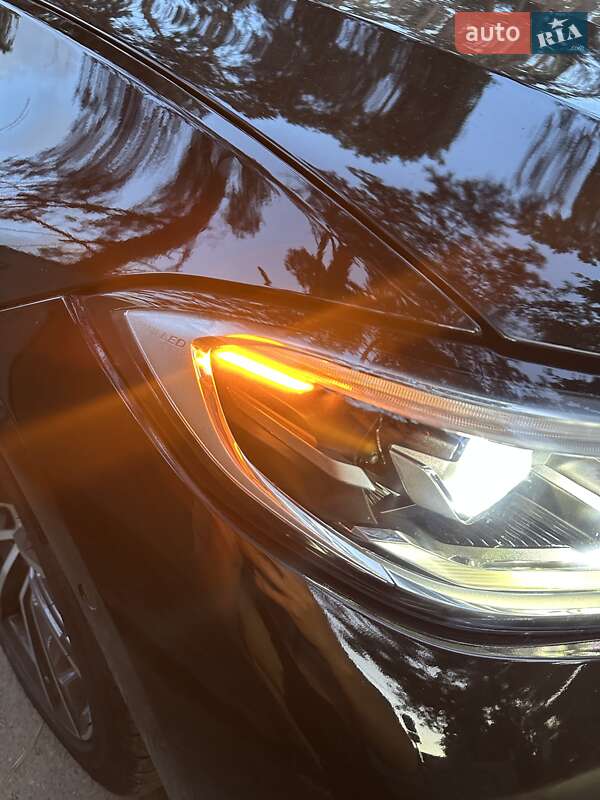 Седан BMW 3 Series 2019 в Черкасах