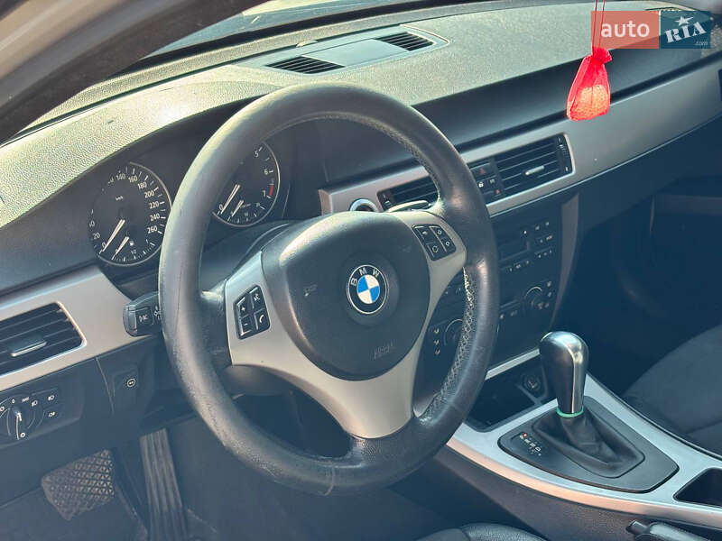Седан BMW 3 Series 2005 в Николаеве фото 4 Седан BMW 3 Series 2005 в Николаеве