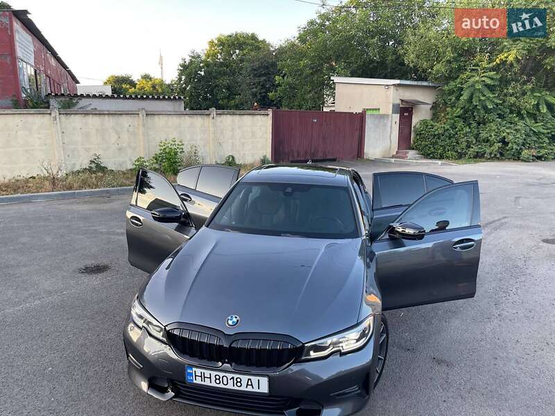 Седан BMW 3 Series 2019 в Одессе