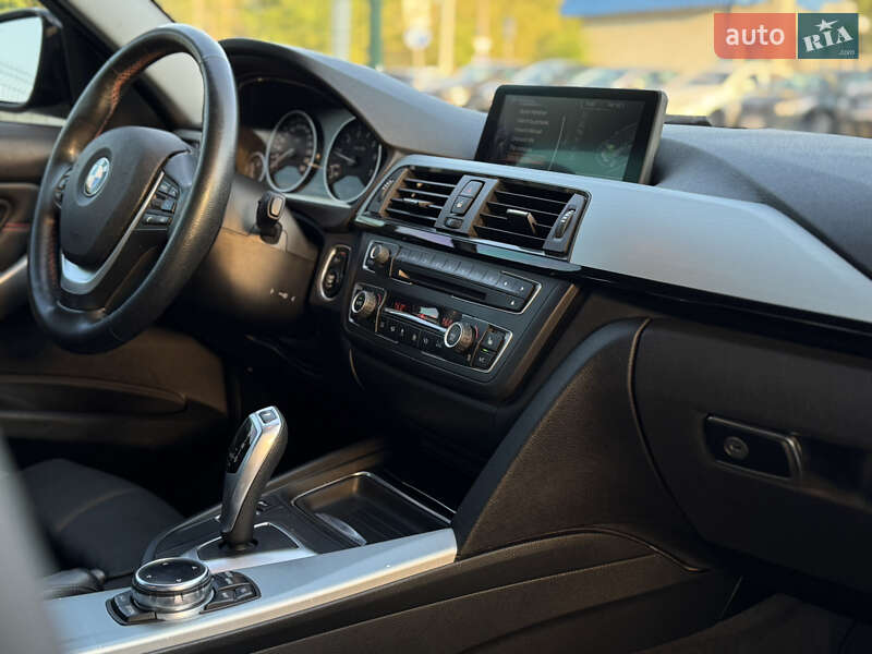 Седан BMW 3 Series 2013 в Николаеве