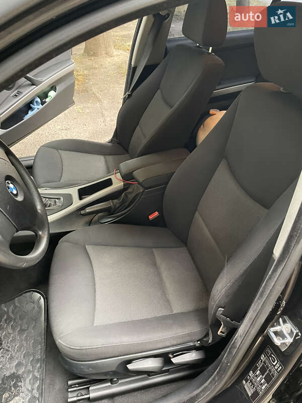 Седан BMW 3 Series 2006 в Киеве