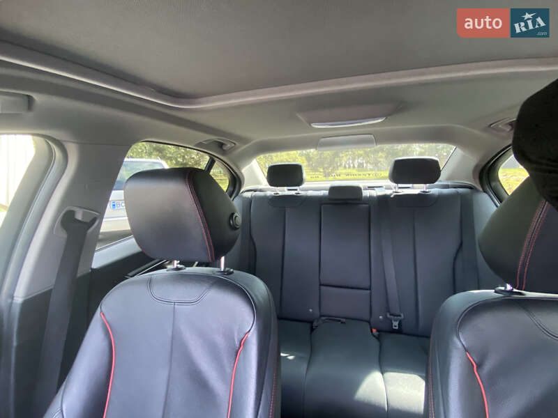 Седан BMW 3 Series 2013 в Львове