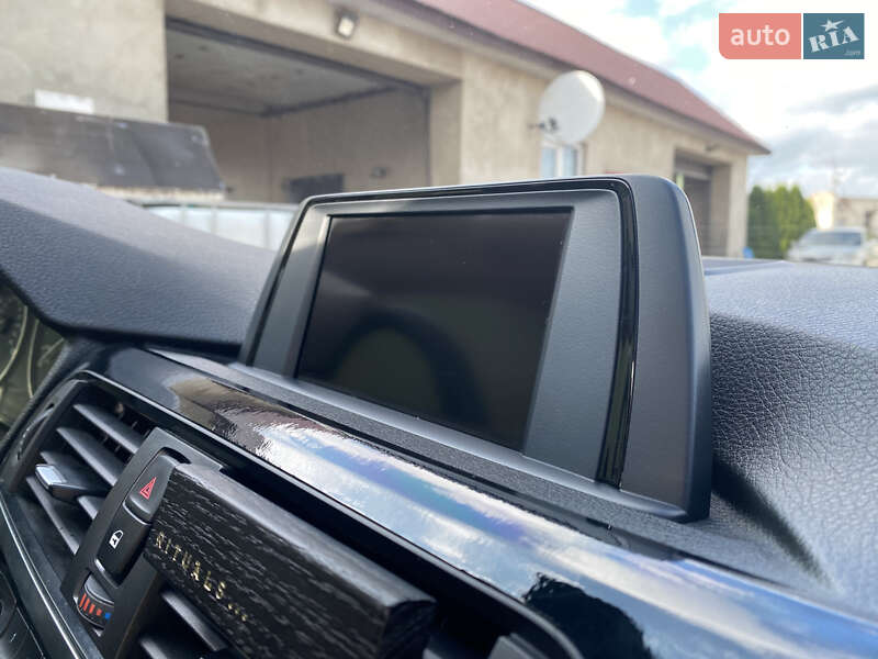 Седан BMW 3 Series 2013 в Львове