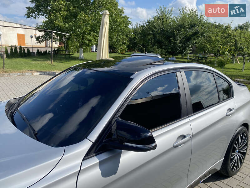 Седан BMW 3 Series 2013 в Львове