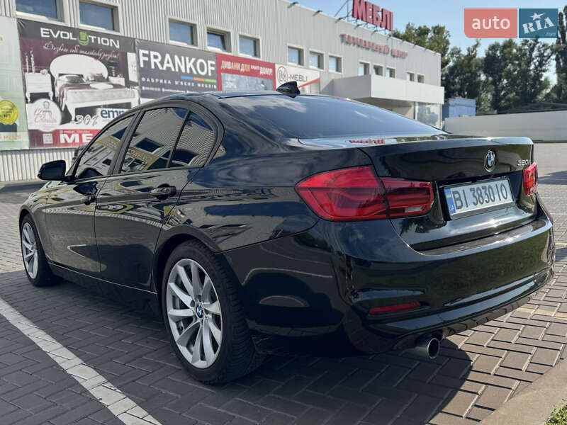Седан BMW 3 Series 2017 в Кременчуці