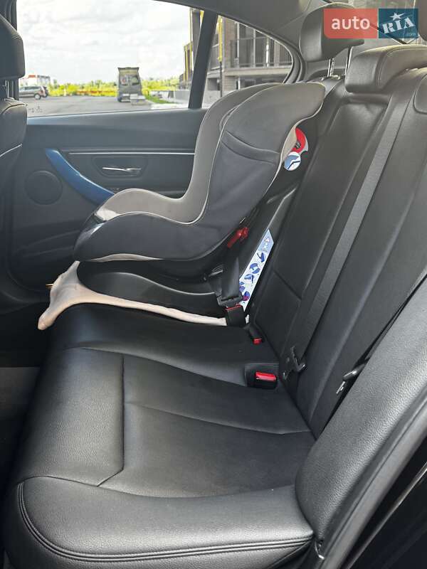 Седан BMW 3 Series 2015 в Крюківщині