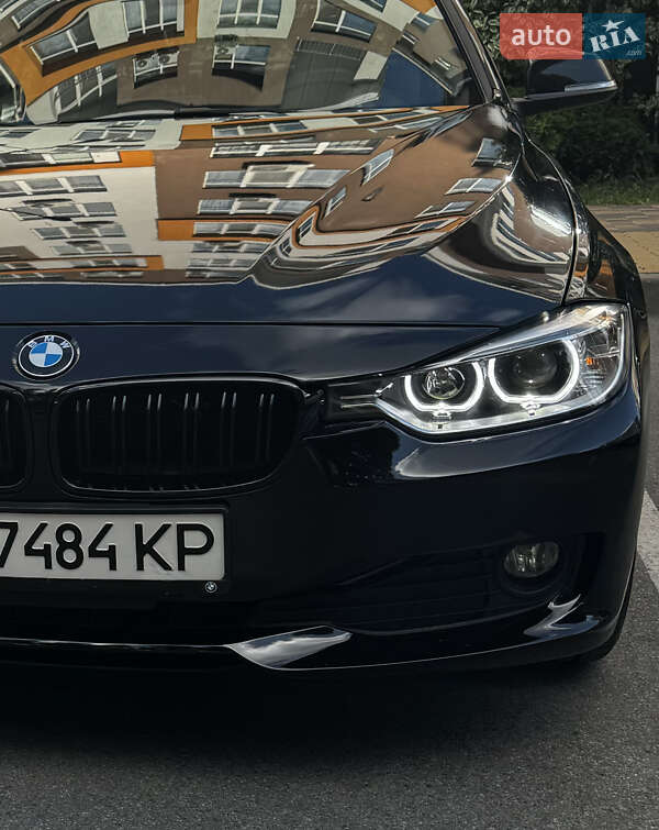 Седан BMW 3 Series 2015 в Крюківщині