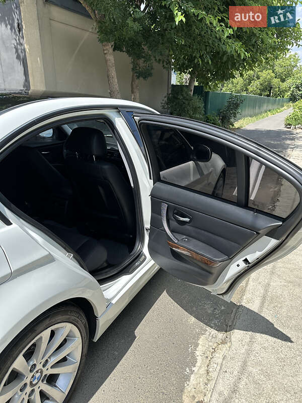 Седан BMW 3 Series 2010 в Подольске фото 14 Седан BMW 3 Series 2010 в Подольске