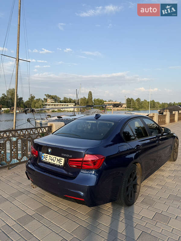 Седан BMW 3 Series 2015 в Дніпрі