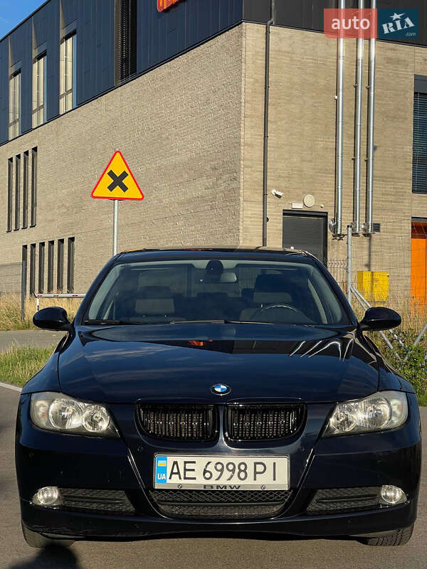 BMW 3 Series 2005