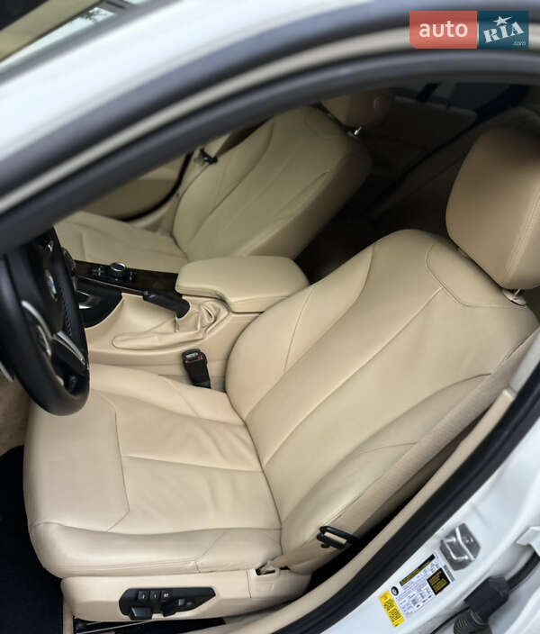 Седан BMW 3 Series 2015 в Вінниці