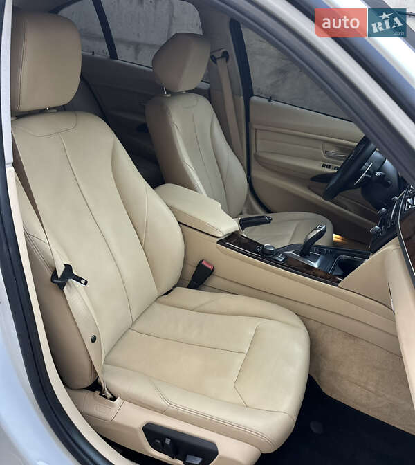 Седан BMW 3 Series 2015 в Вінниці