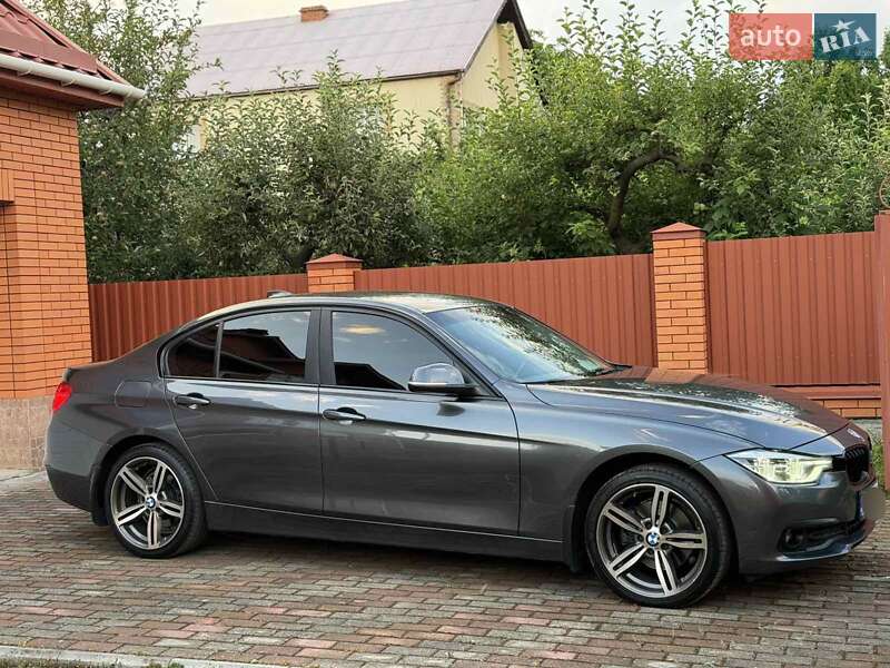 Седан BMW 3 Series 2018 в Виннице