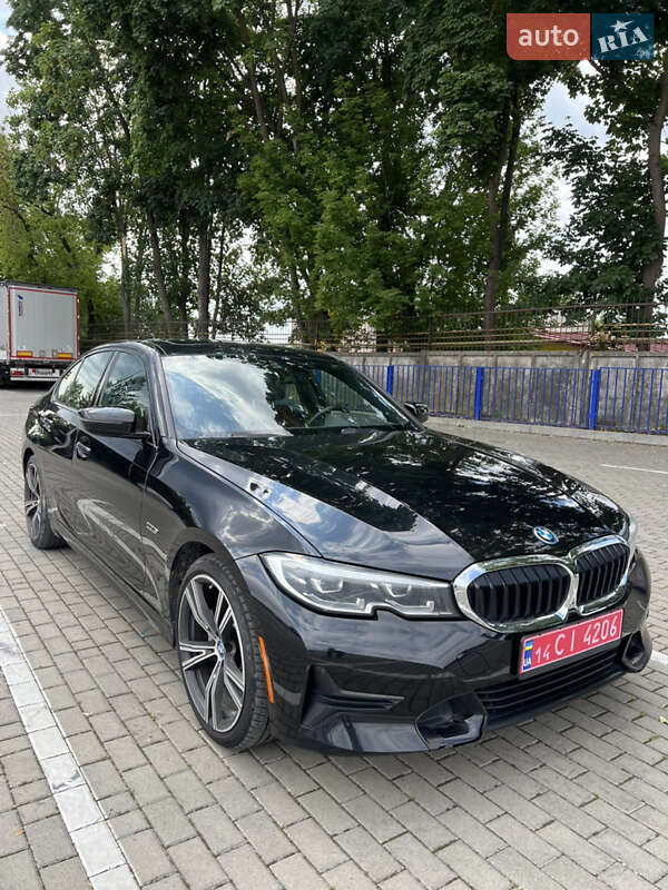 Седан BMW 3 Series 2021 в Тернополе