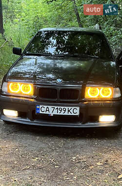 Седан BMW 3 Series 1996 в Иванкове