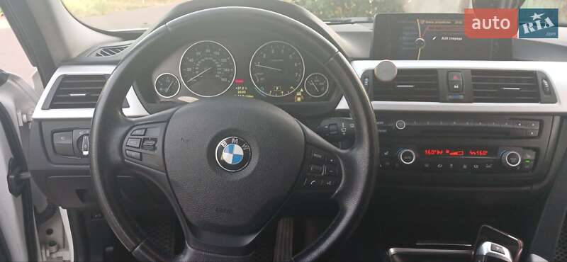 Седан BMW 3 Series 2013 в Березовке