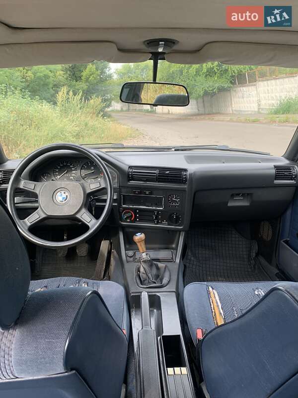 Седан BMW 3 Series 1986 в Киеве