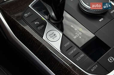 Седан BMW 3 Series 2019 в 