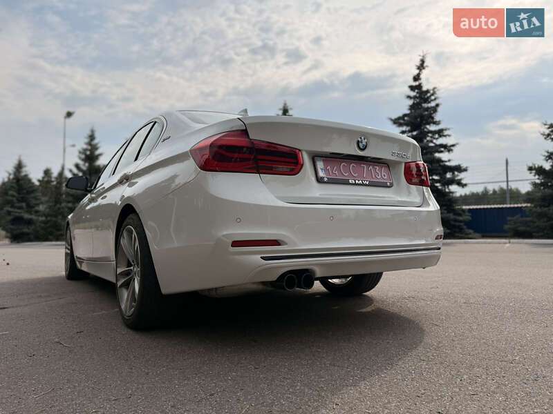 Седан BMW 3 Series 2017 в Киеве