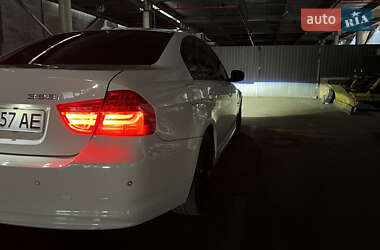 Седан BMW 3 Series 2011 в 