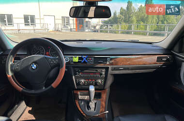 Седан BMW 3 Series 2011 в 