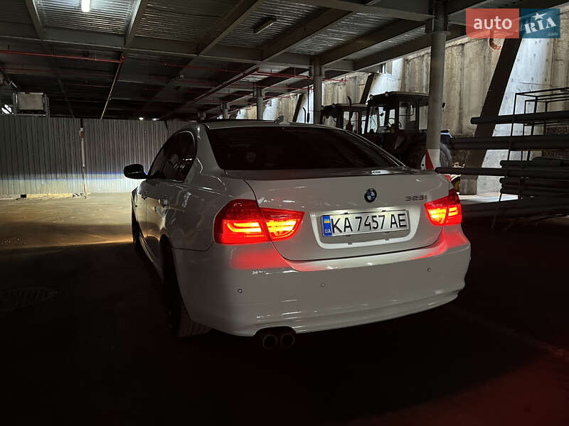 Седан BMW 3 Series 2011 в Киеве