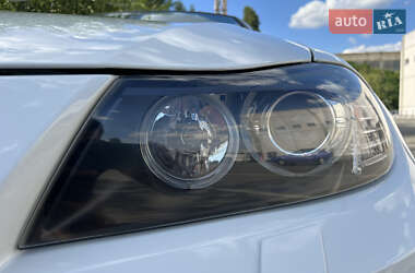 Седан BMW 3 Series 2011 в 