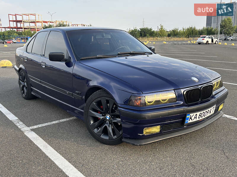 Седан BMW 3 Series 1996 в Киеве