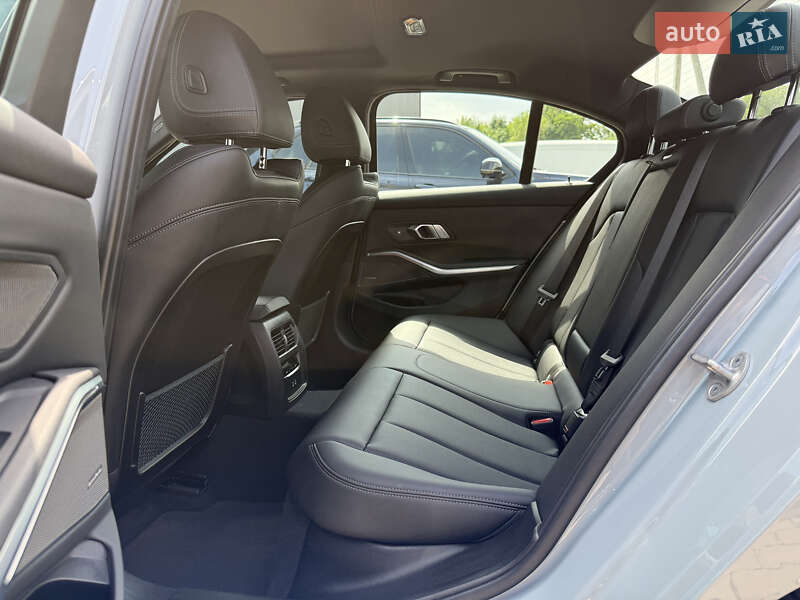 Седан BMW 3 Series 2023 в Львові фото 16 Седан BMW 3 Series 2023 в Львові